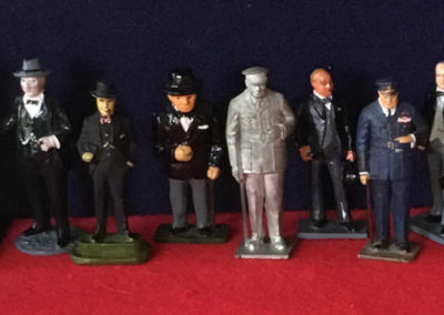 16 Small Churchill Figures – 13 lead