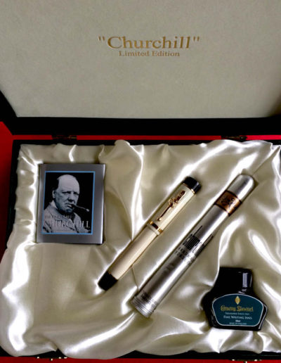 Conway Stewart Churchill Fountain Pen in Original Presentation Box