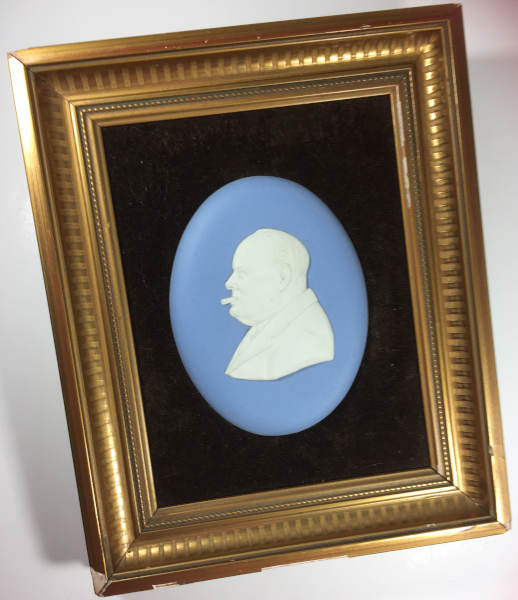 Churchill – Wedgwood Jasperware Portrait Medallion – Original Frame